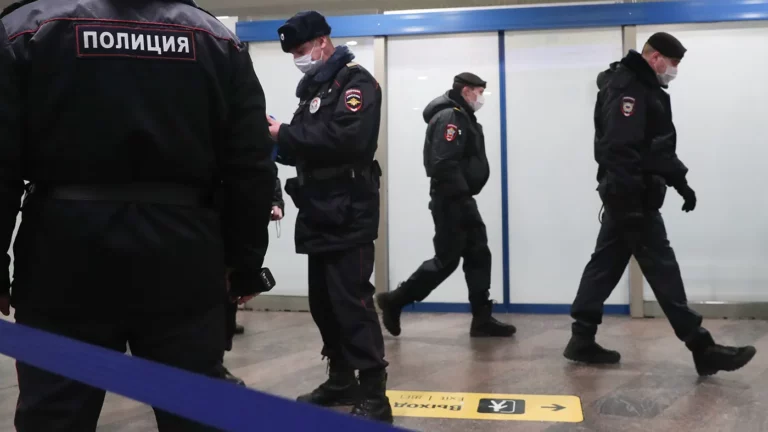 По делу о хищениях у участников СВО в Шереметьево арестовали 23 человека