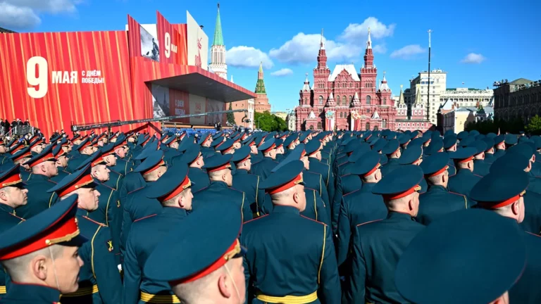 В Москве начался парад Победы